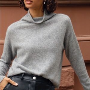 Wilfred cashmere sweater size M